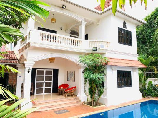 Ravoeun Angkor Boutique Hotel Siem Reap Bagian luar foto