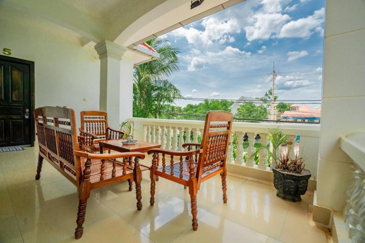Ravoeun Angkor Boutique Hotel Siem Reap Bagian luar foto
