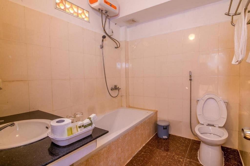 Ravoeun Angkor Boutique Hotel Siem Reap Bagian luar foto