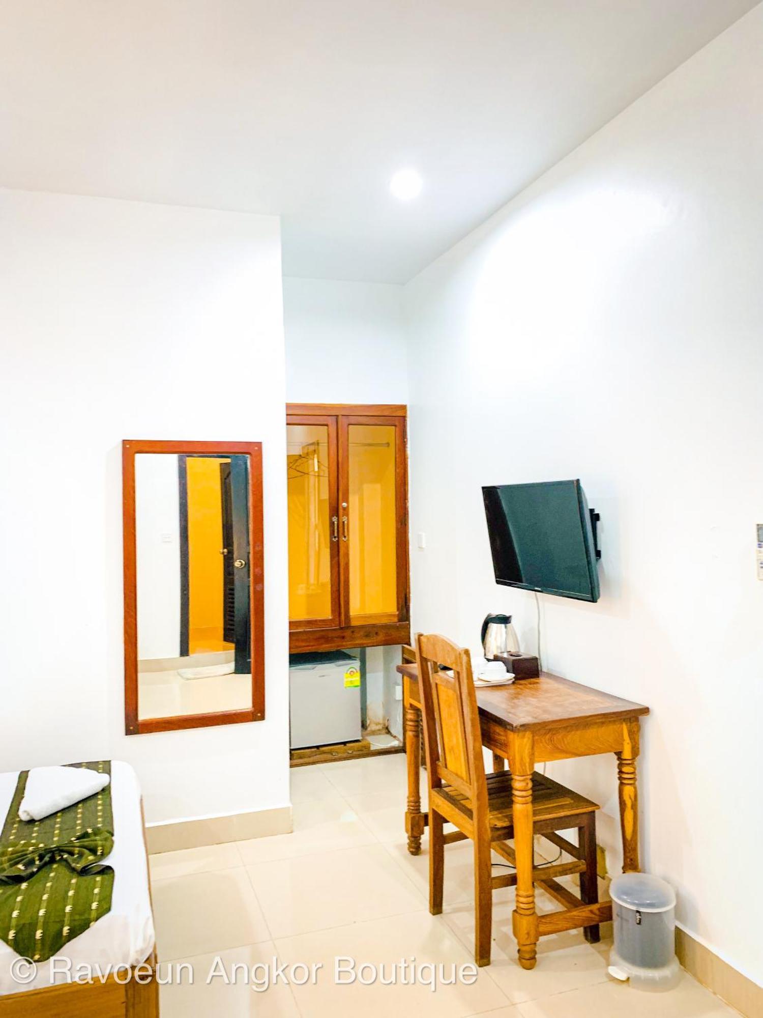 Ravoeun Angkor Boutique Hotel Siem Reap Bagian luar foto